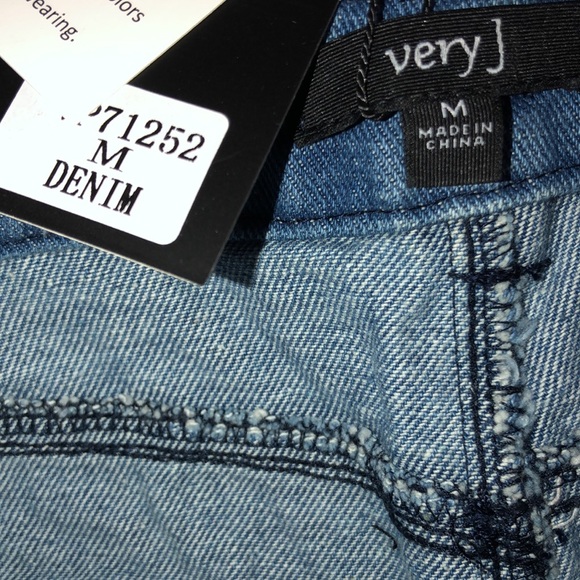 High waisted Floral  Embroidered  Denim Shorts - Picture 8 of 9